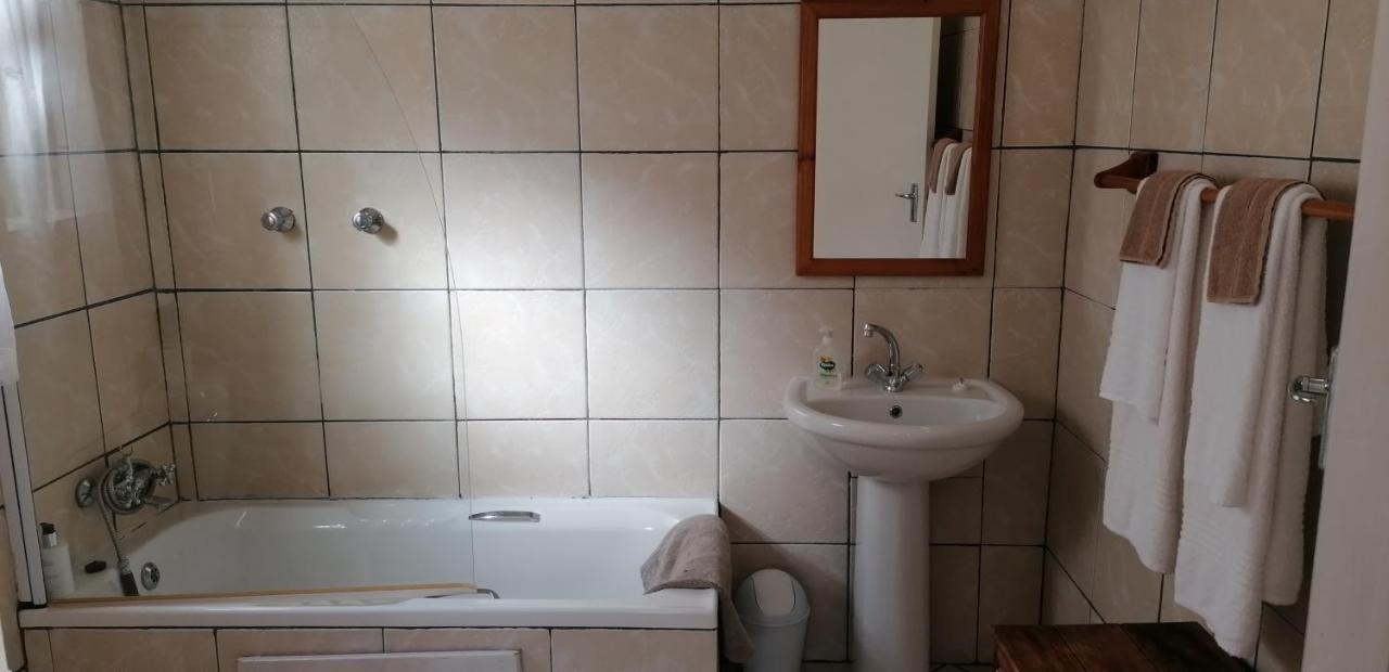 Aanhuizen Guest House Swellendam Ngoại thất bức ảnh